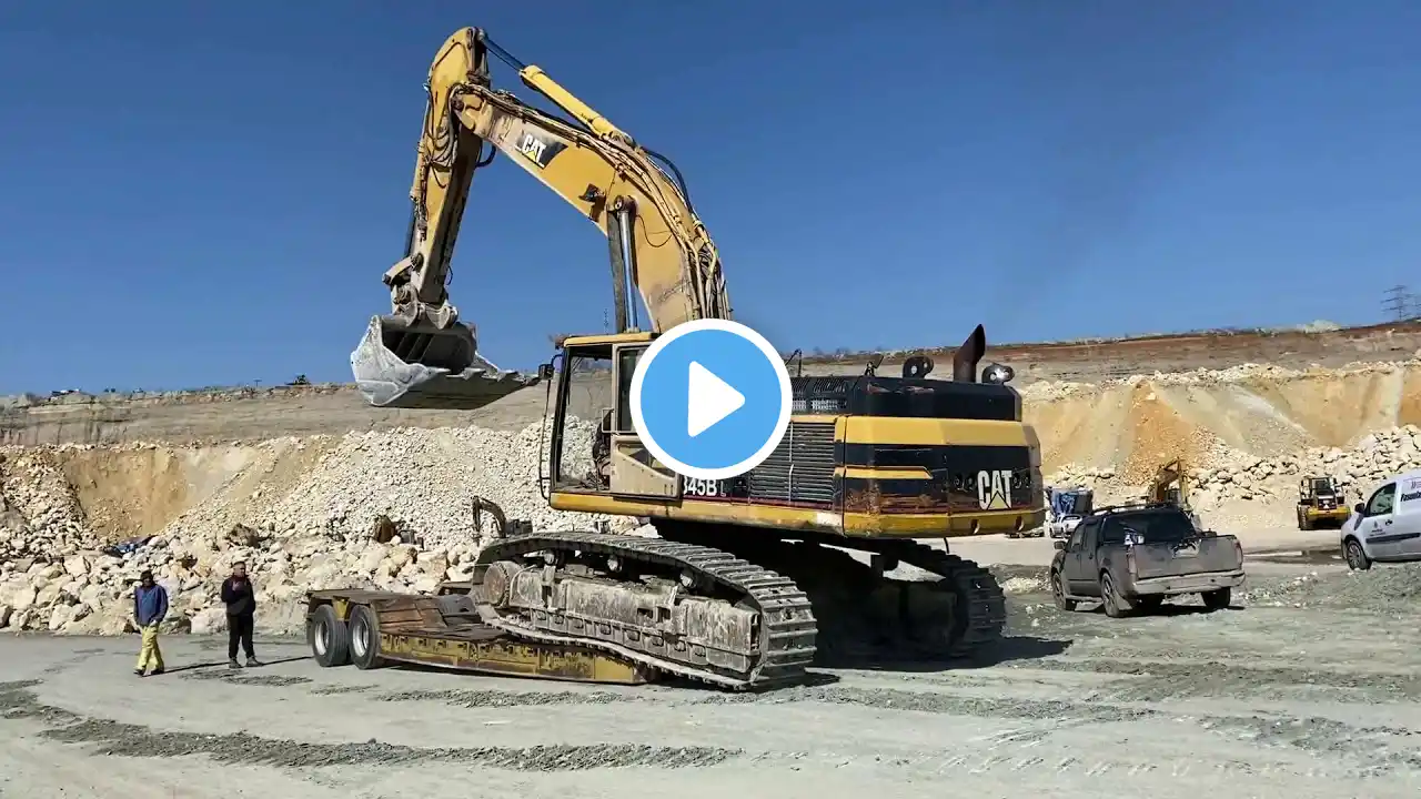 Loading The Caterpillar 345B Excavator - Fasoulas Heavy Transports