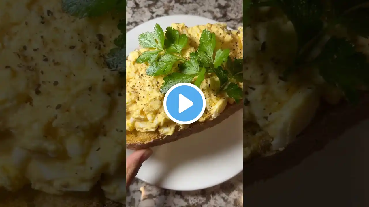 Egg salad sandwich