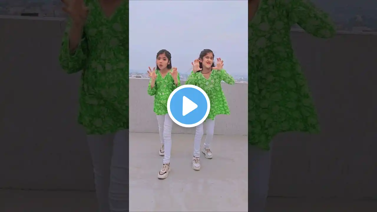 perfect body with a perfect smile 🥰🥰#shortsvideo #shorts #ytshortsindia #dance