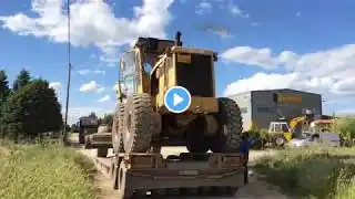 Loading And Transporting The Caterpillar 16G Grader - Fasoulas Heavy Transports