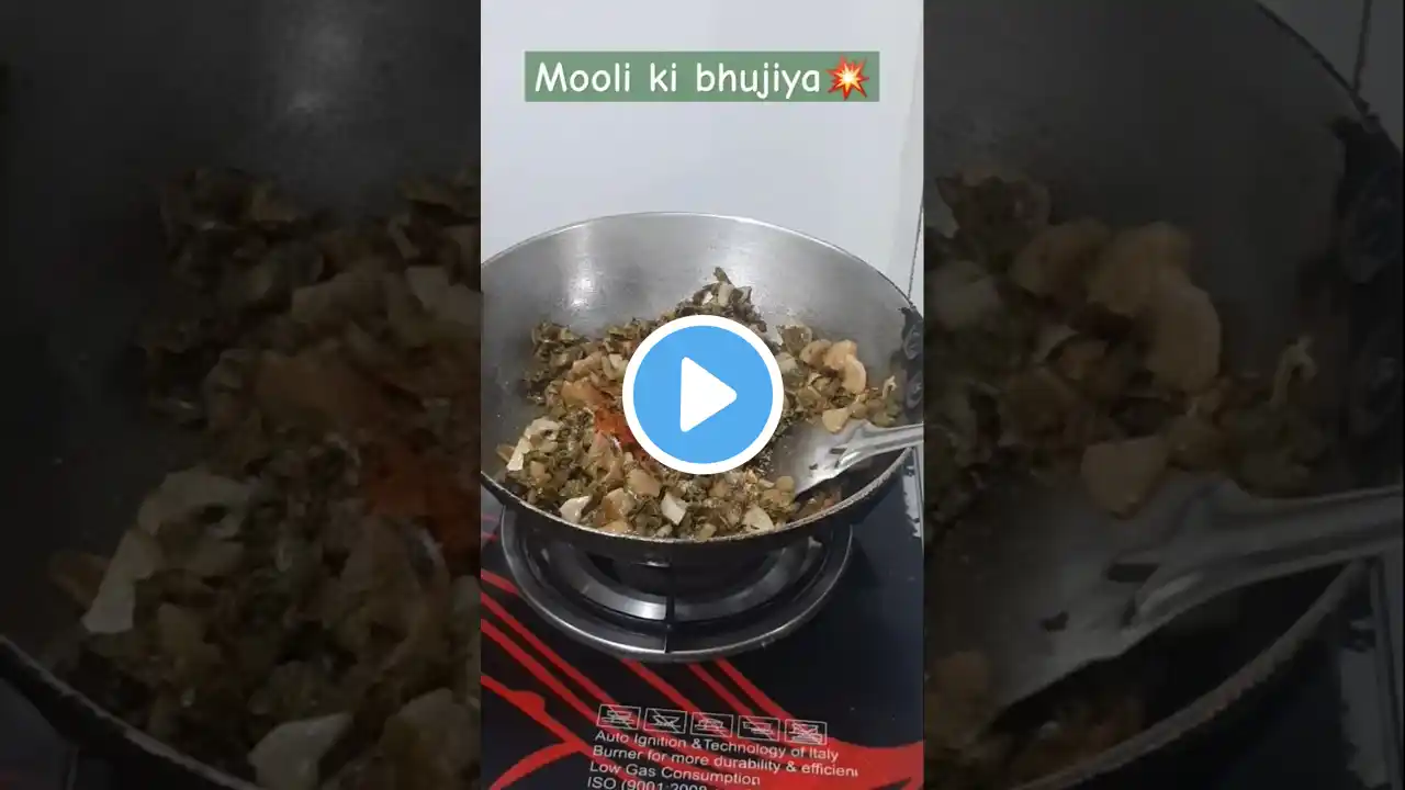 🍛 मूली के पत्तों से बनाएं स्वादिष्ट और हेल्दी सब्जी | 5-Min Recipe #youtubeshorts​#trending #shorts