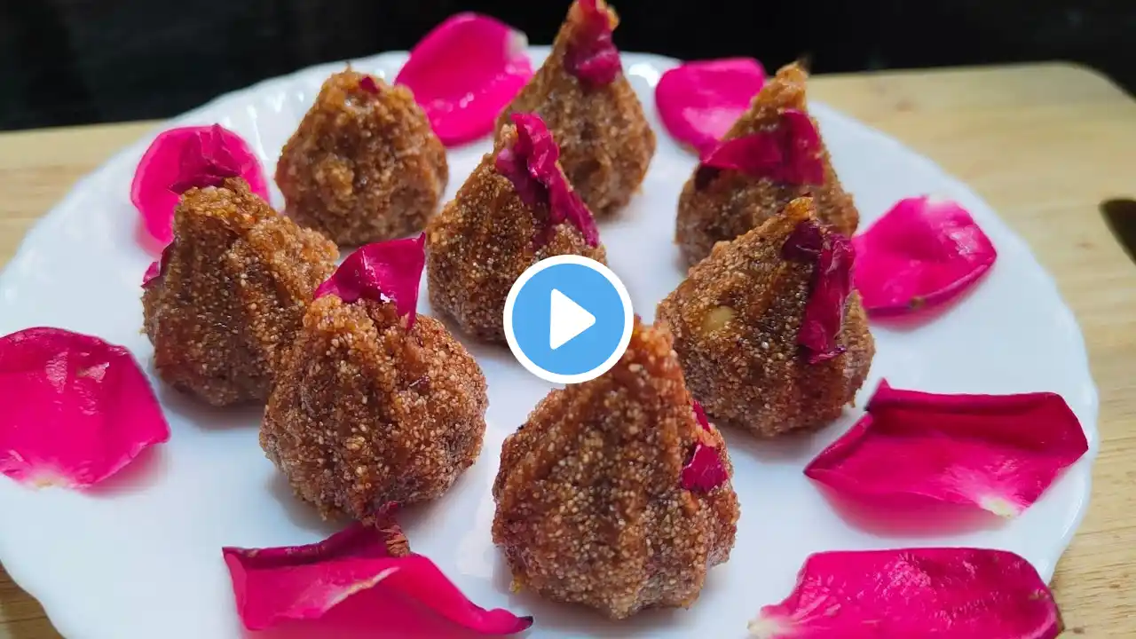 Instant Rava Modak | सूजी के मोदक । Semolina modak with ‪@CookingShookingHindi‬ ‪@nishamadhulika‬