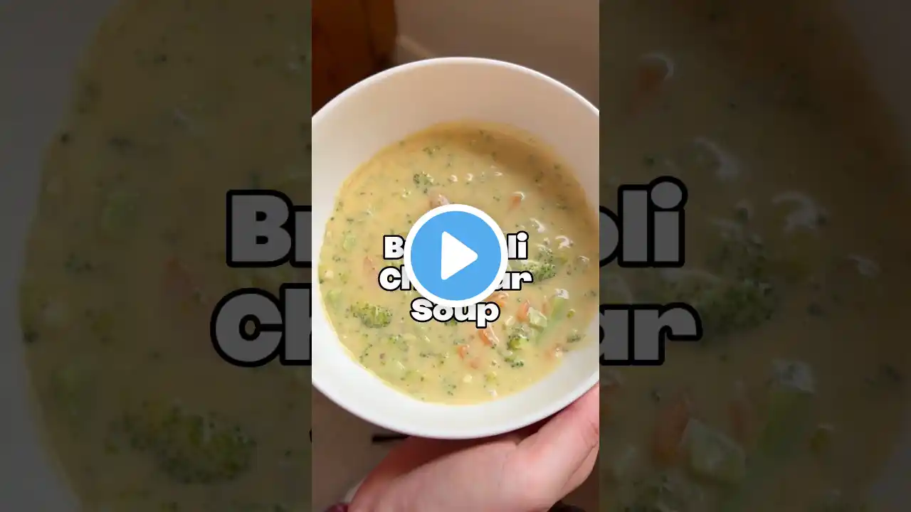 Broccoli cheddar soup recipe 🥦 a quick, cozy, healthy, and easy recipe for dinner tonight!