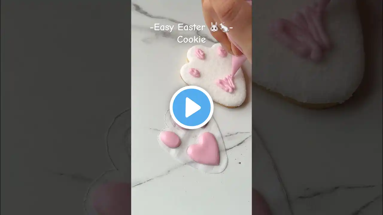 An easy easter cookie!🐰🐇#royalicing #eastercookies #easter #royalicingcookies #easterbunny #cookie