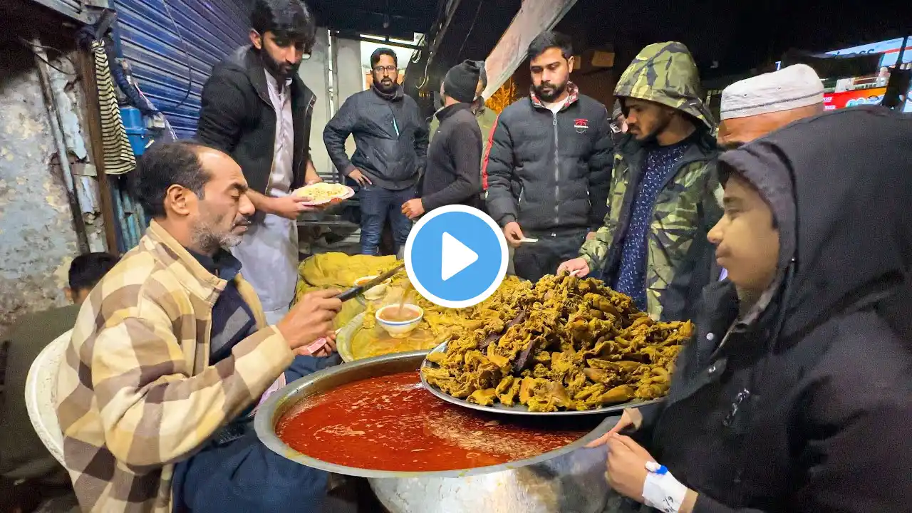 250/- Rs HUGE QUANTITY OF MAKING DESI MURGH CURRY - Amjad murgh shorba - Street Food Pakistan