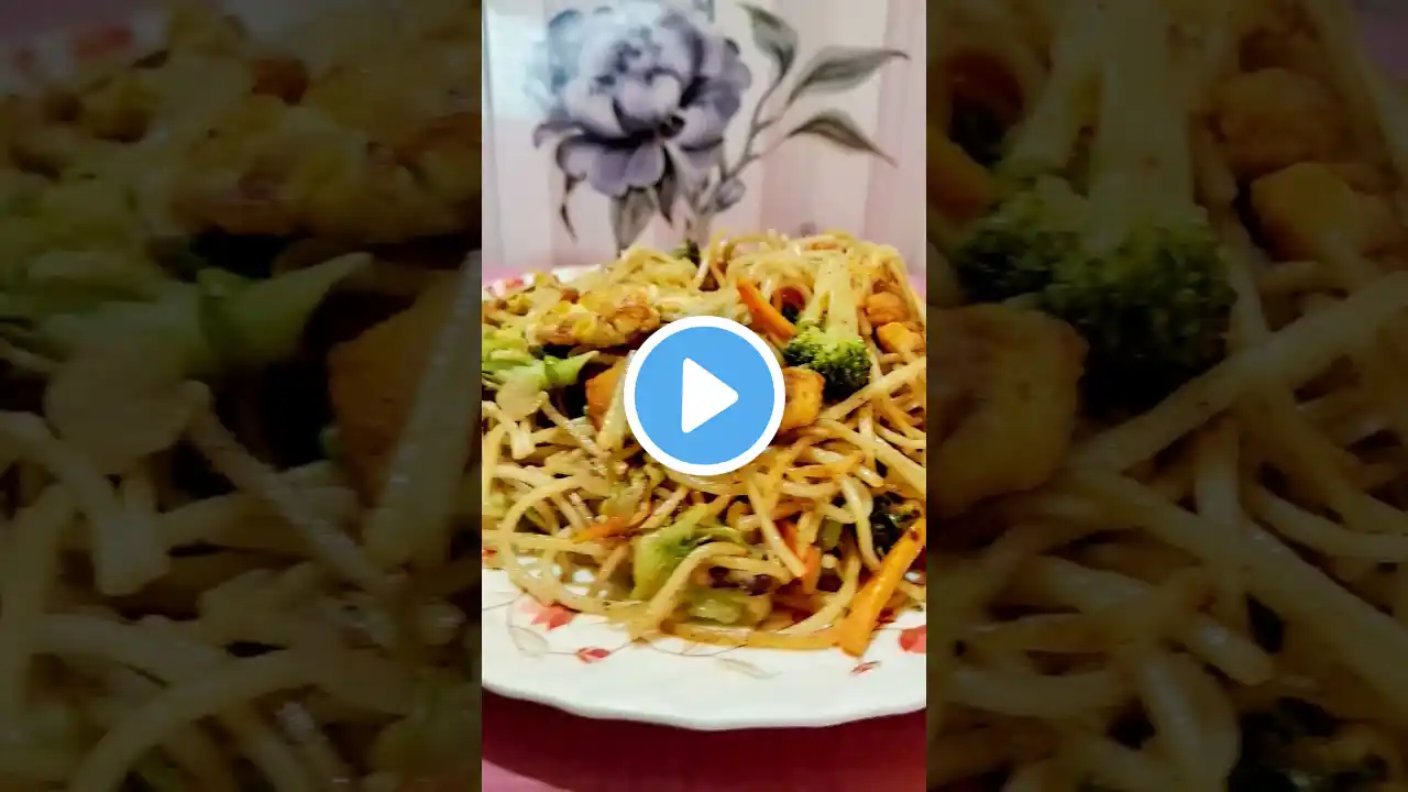 Egg chicken chawmin 🍝#food#youtube #trending #youtuber #youtubeshorts #shortvideo @nibeditamondal.