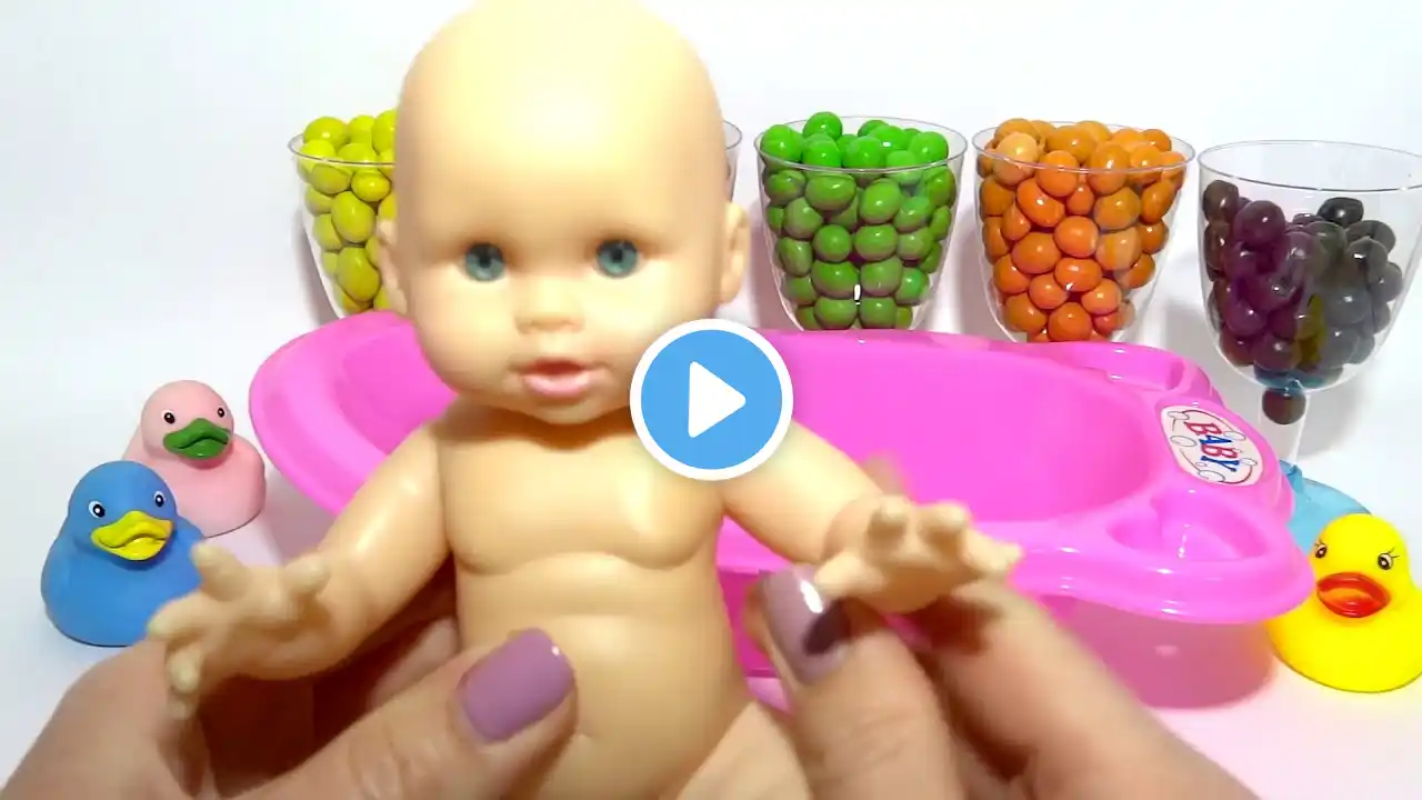 Learn Colors M&M's Chocolate Baby Doll Bath Time Potty Training Finger Family song Nursery Rhymes