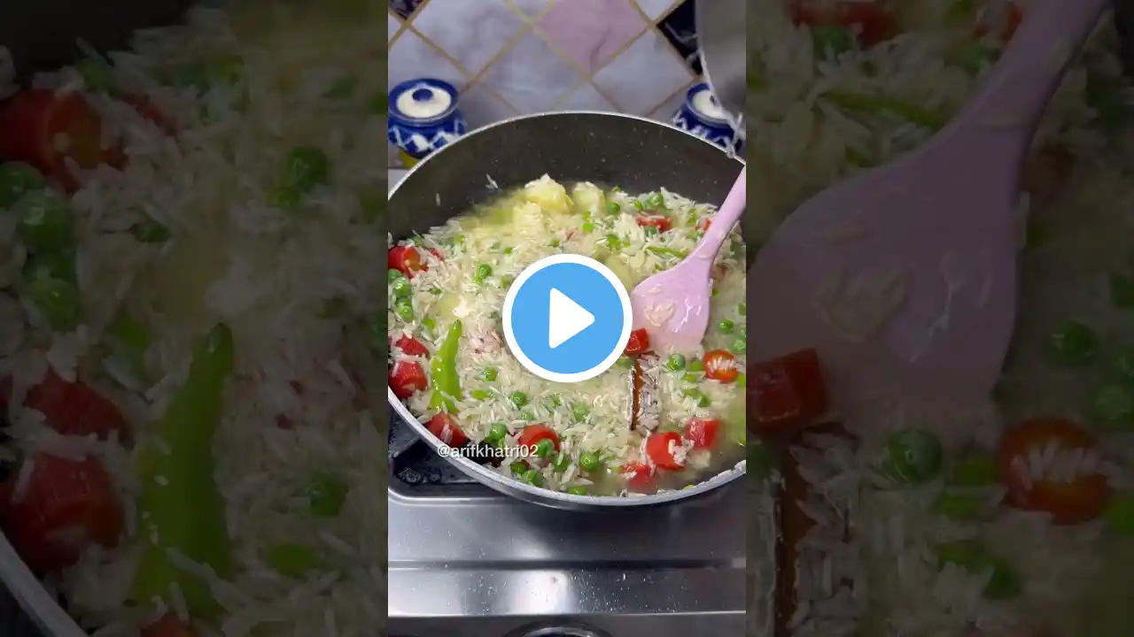Aloo Gajar Matar Pulao Recipe 🤤 आलू गाजर मटर पुलाव रेसिपी / Veg Pulao / वेज पुलाव #pulao #shorts