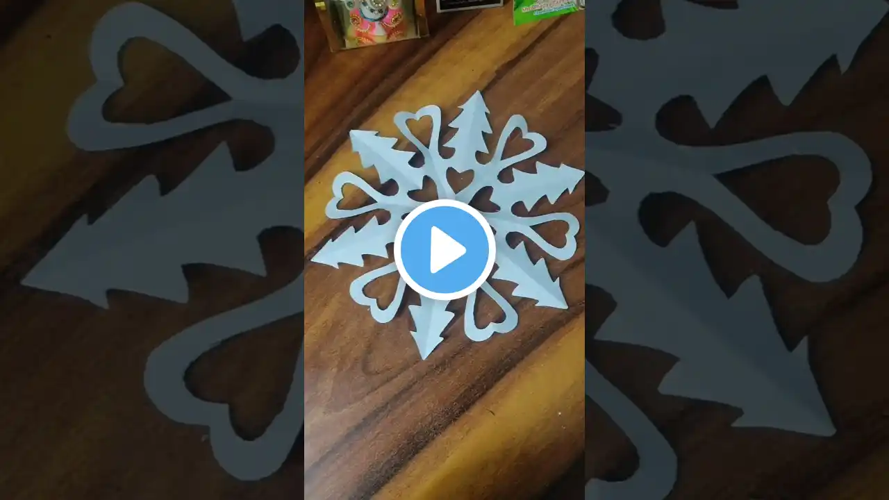 Easypapersnowflakes #papercutting #paper #chirstmascraft #snowflakes #youtubefeed #shorts