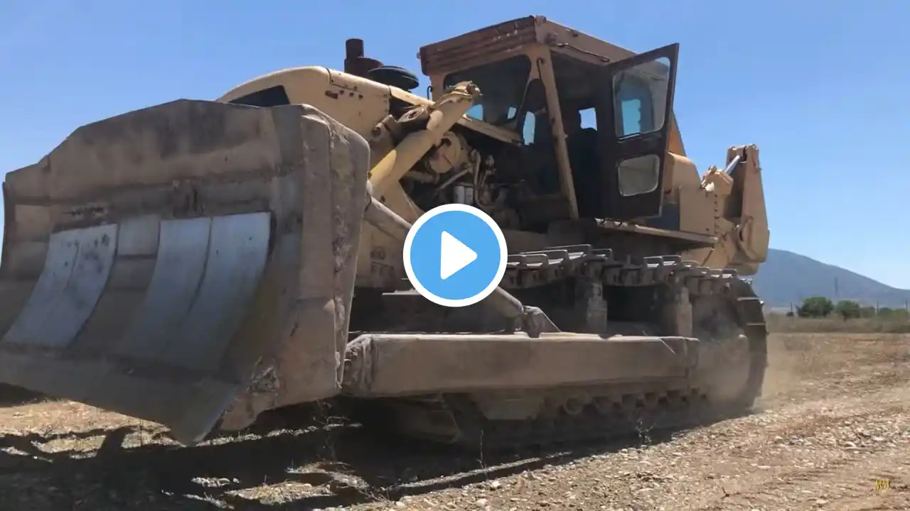 Loading An Old Caterpillar D9H Bulldozer With 77 Years Old Operator - Fasoulas Heavy Transports