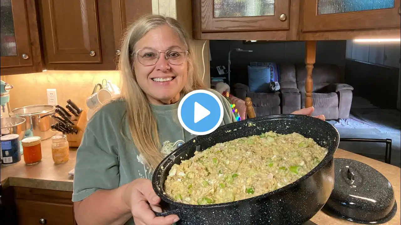 MY MOST REQUESTED THANKSGIVING RECIPE | CORNBREAD DRESSING