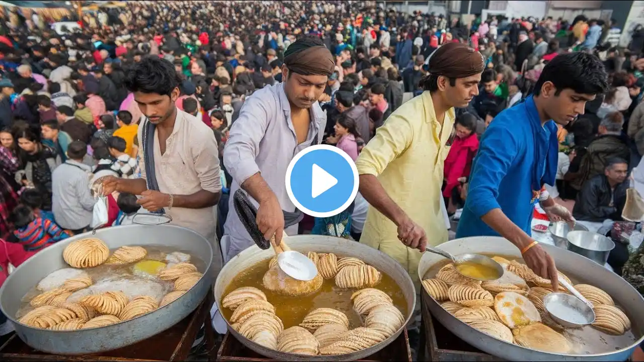 FOUR BROTHERS SELLING PAKISTANI MOST WANTED BREAKFAST! 60/- Rs CHEAPEST CHANA PURI-AL MAJEED NASHTA