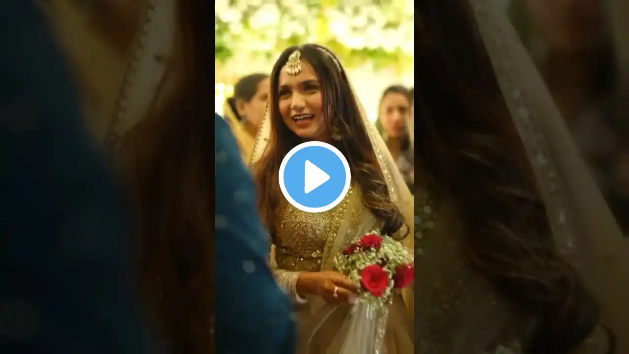 the way she sighting him 😍👀 rahees_muzafir🎥 #music #love #trending #shortfeed