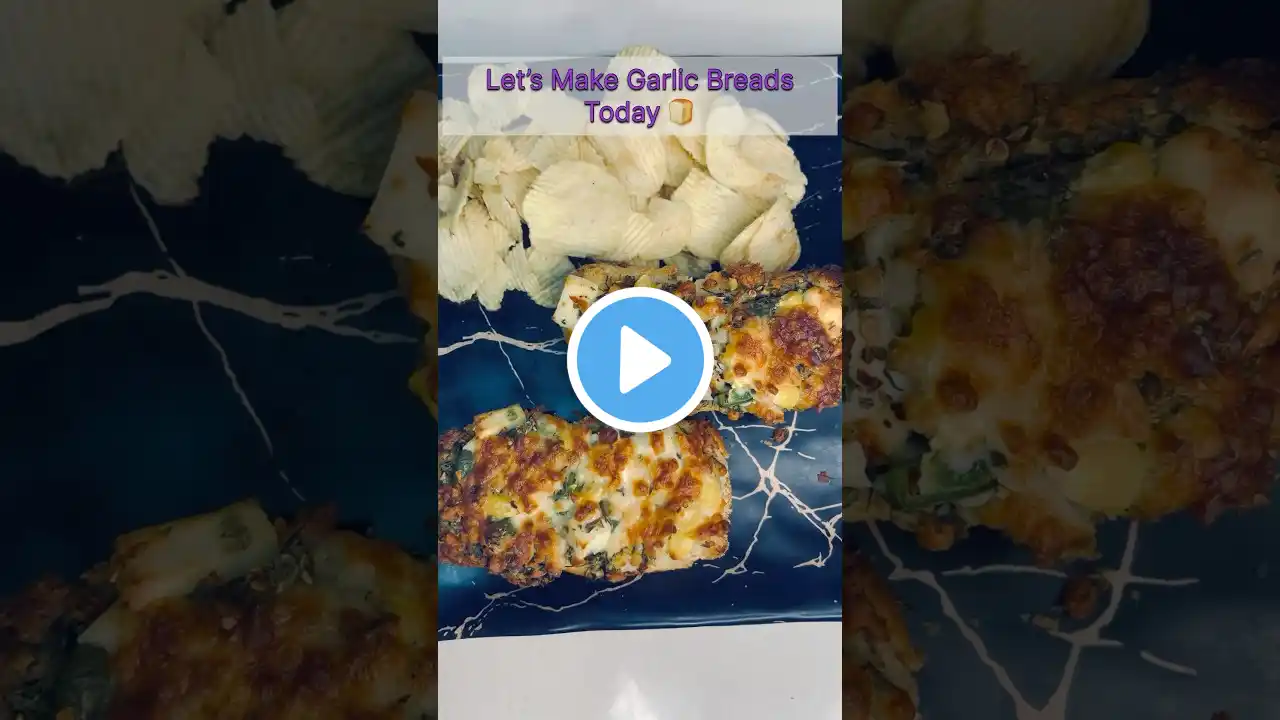 Crispy garlic bread! #garlicbread #food #recipe #easyrecipe #foodie #cheese #new #viralvideo #apt