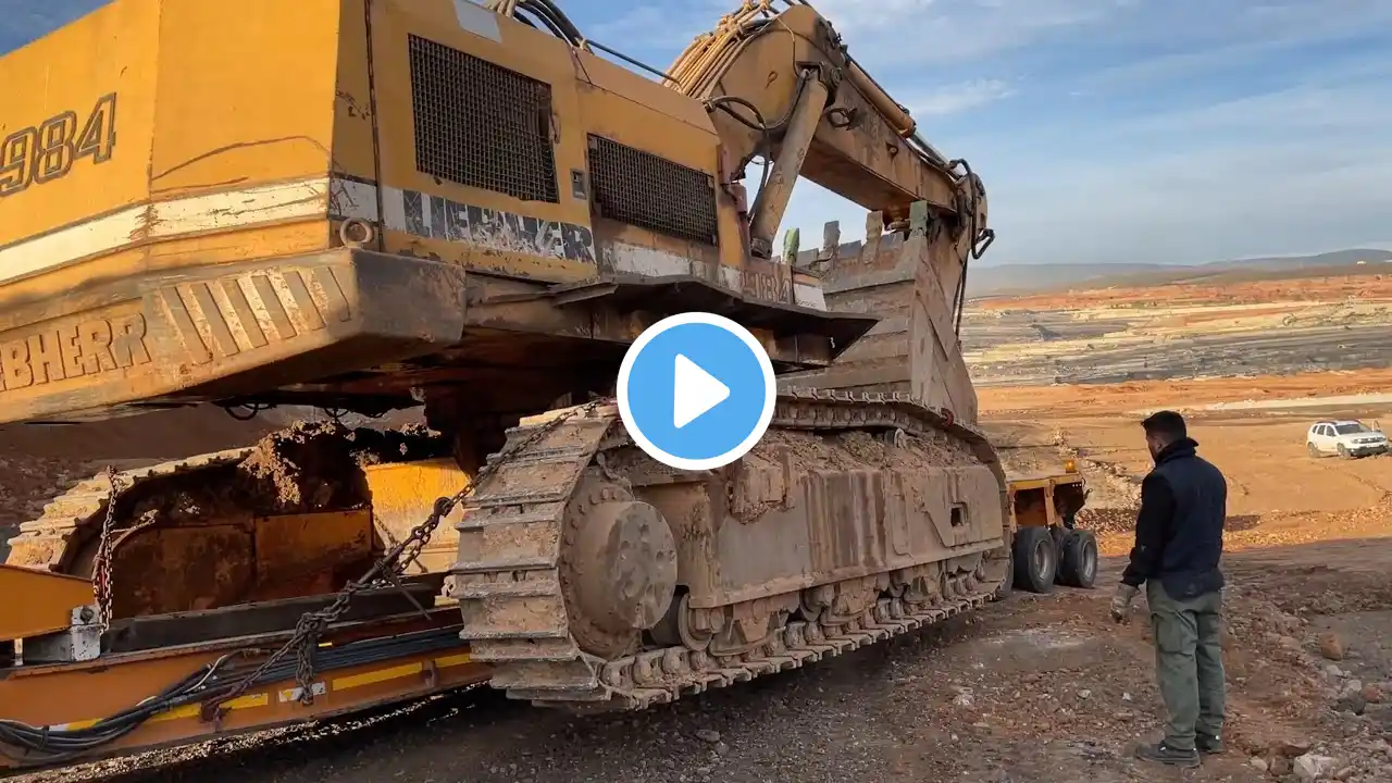 Loading And Transporting The Liebherr 984 Excavator - Fasoulas Heavy Transports