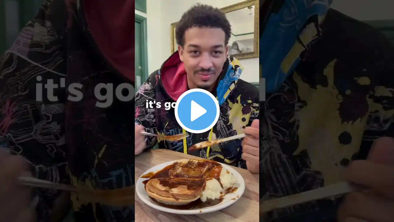 AMERICAN tries BRITISH food for the first time!😂 Pie and Mash 🇬🇧 🇺🇸 #foodreaction #uk